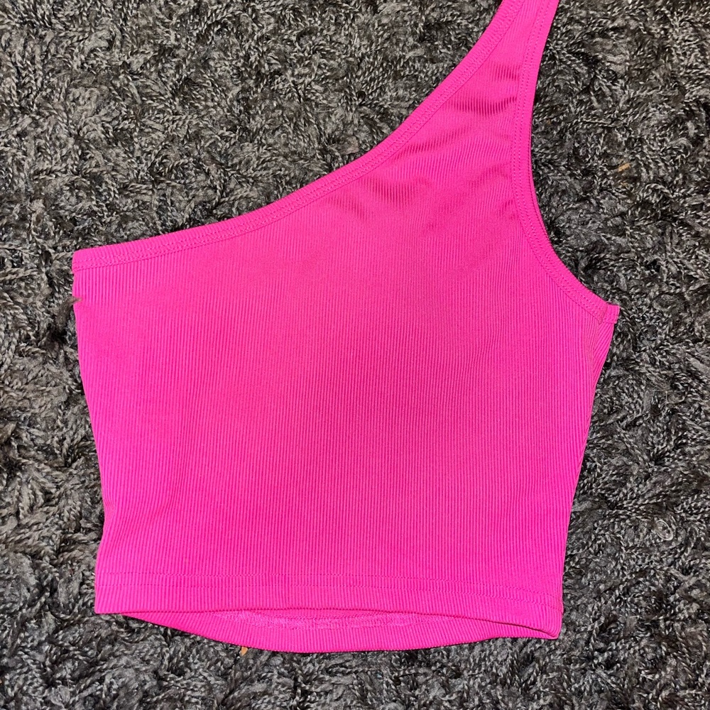 One shoulder tank